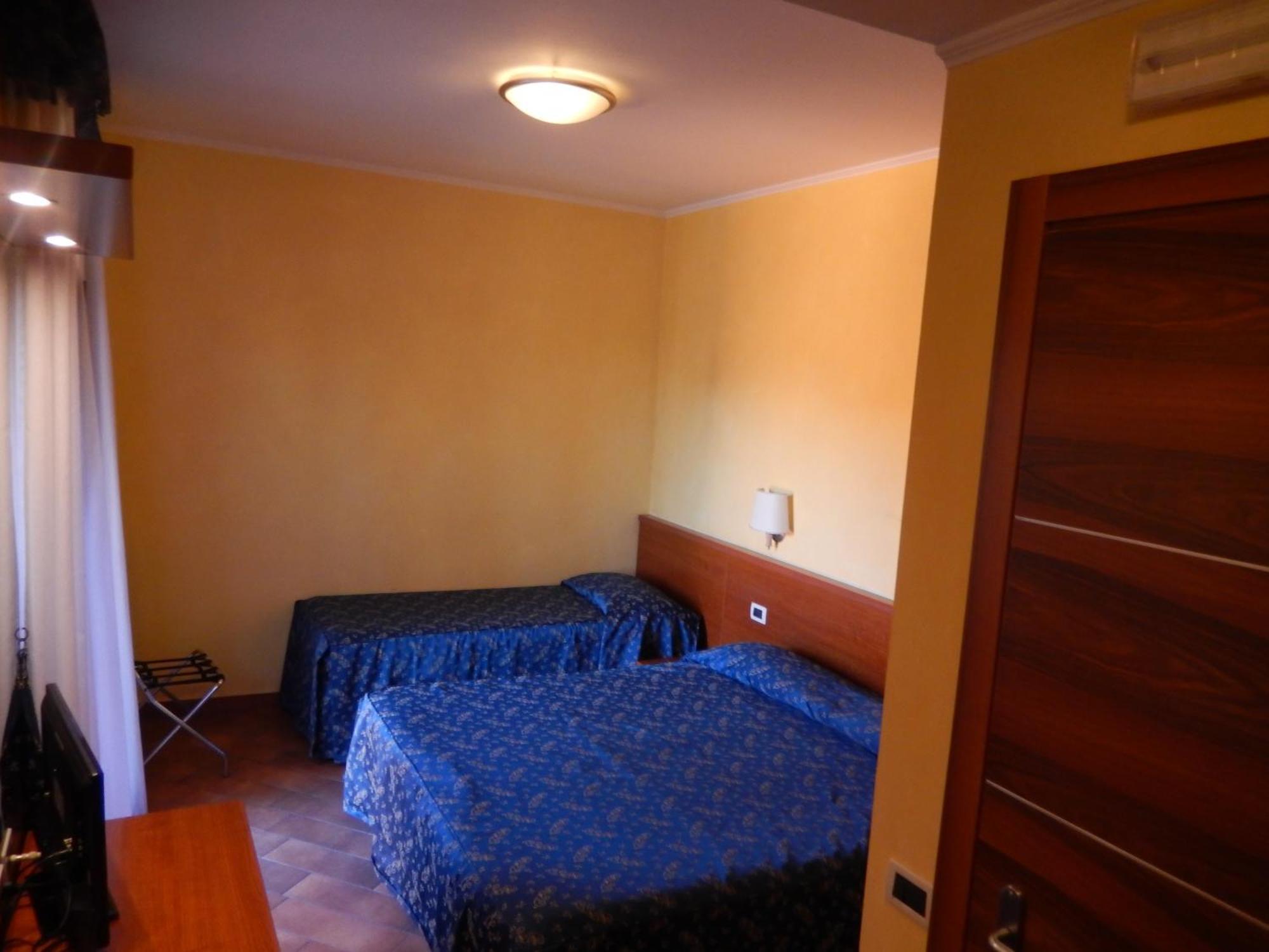 Albergo Dei Leoni Monterotondo  Room photo