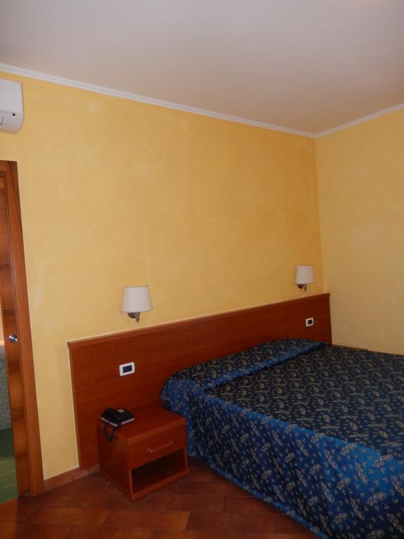 Albergo Dei Leoni Monterotondo  Exterior photo